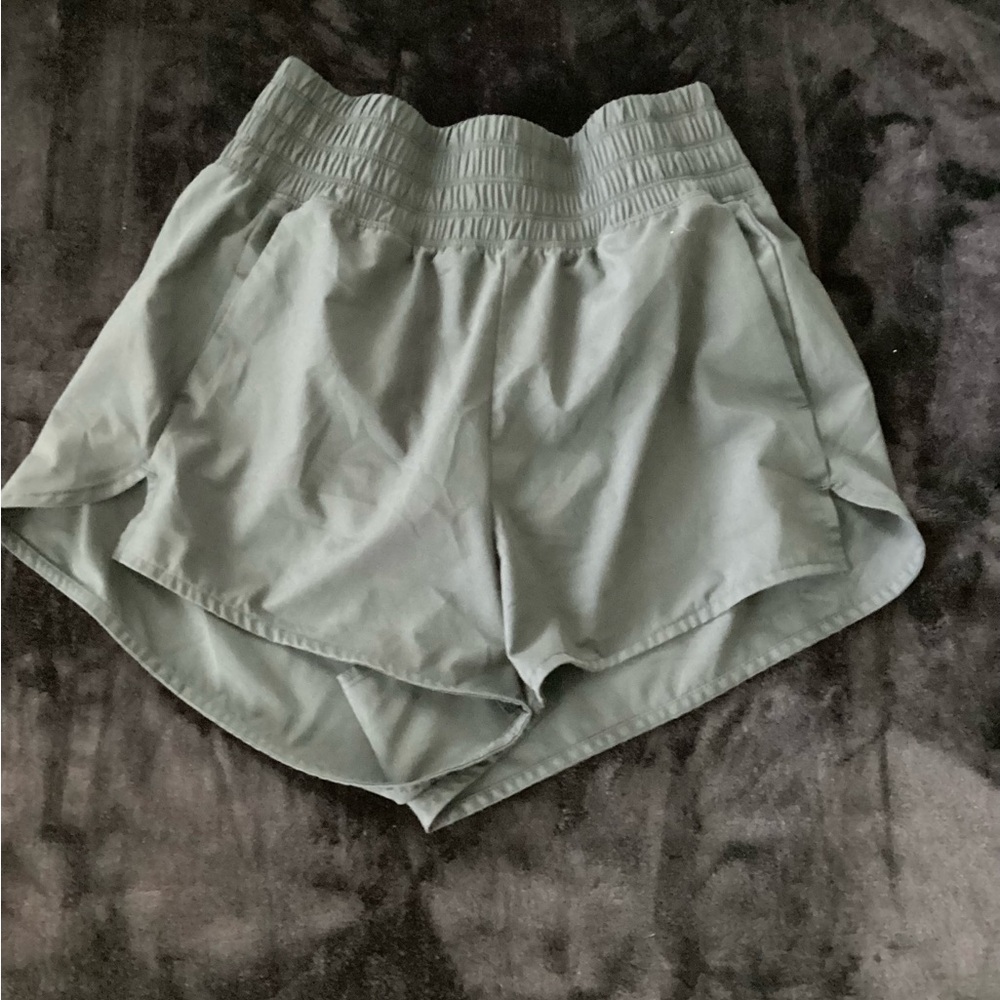 Old Navy Women's Athletic Shorts in Black